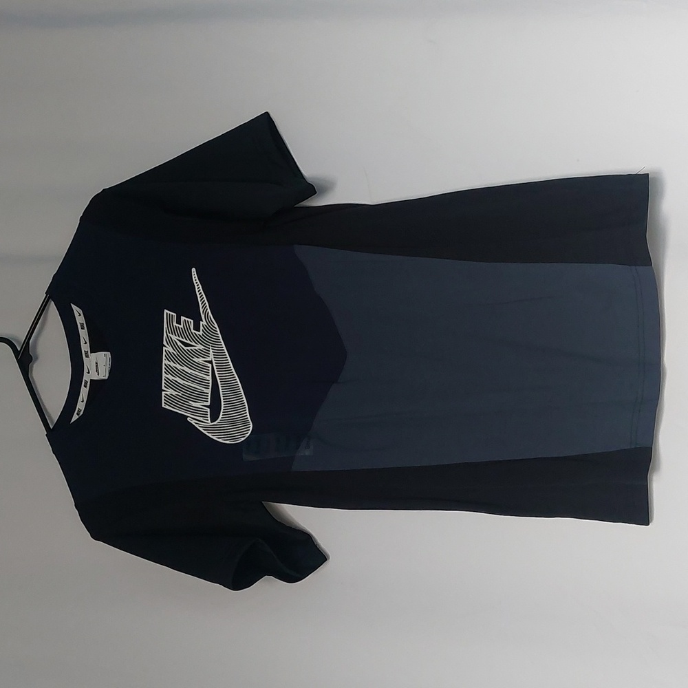 Nike men's black navy t-shirt Short Sleeve size small